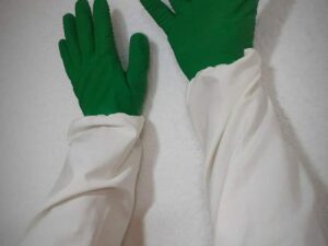 ГУМЕНИ РАКАВИЦИ СО ПОТСТАВА