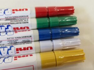 МАРКЕР ЗА ОБЕЛЕЖУВАЊЕ МАТИЦА (UNIPAINT)